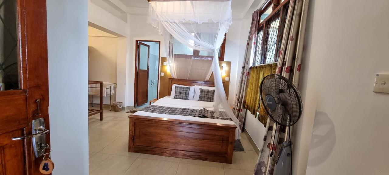Hilltop Guest House Ella Quarto foto